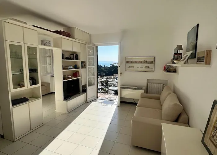 Sea-view With Balcony & Free Private Parking, Camogli