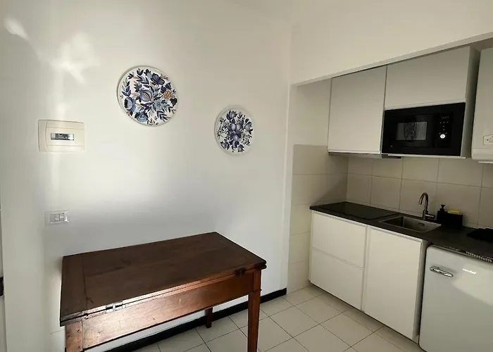 Sea-view With Balcony & Free Private Parking, Camogli